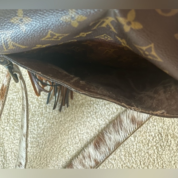 Louis Vuitton St. Cloud MM Fringe - Picture 7 of 7